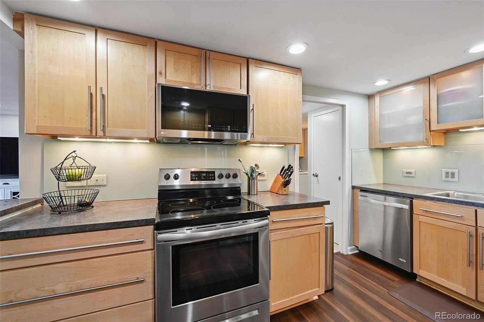 MLS Image #14 for 420 s marion parkway 802,denver, Colorado