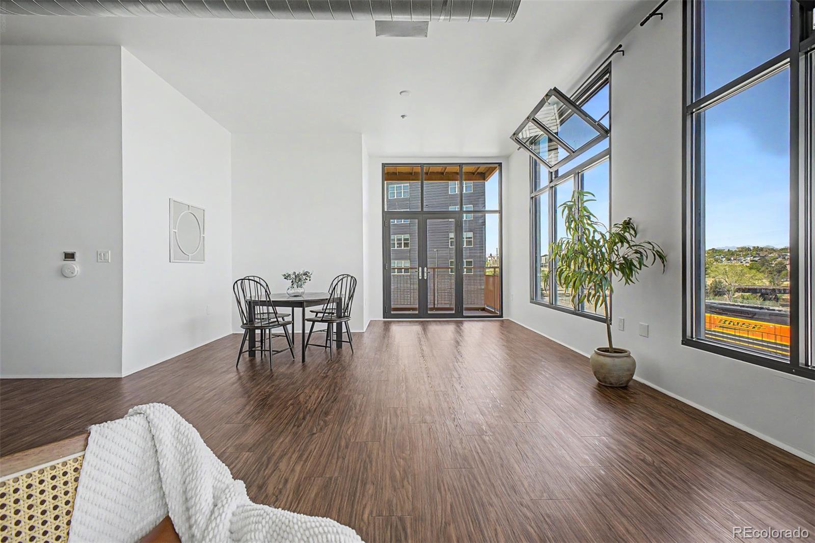 MLS Image #10 for 3100  huron street 3m,denver, Colorado