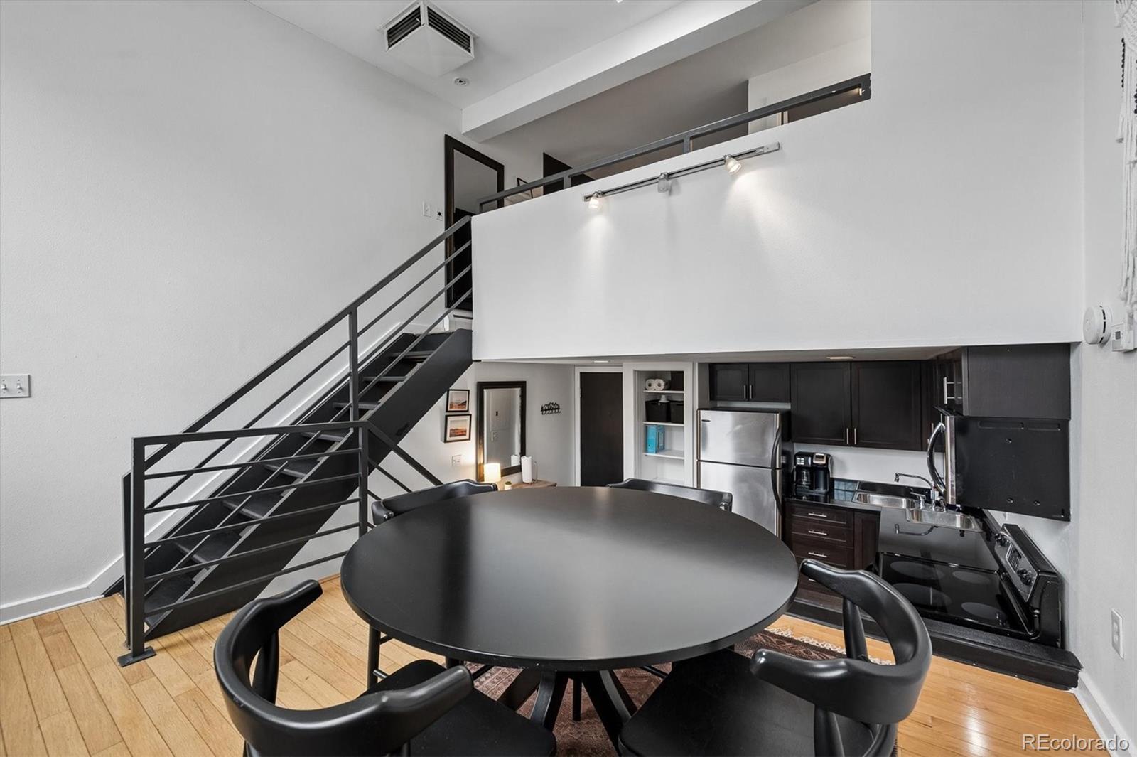 MLS Image #10 for 2193  arapahoe street,denver, Colorado