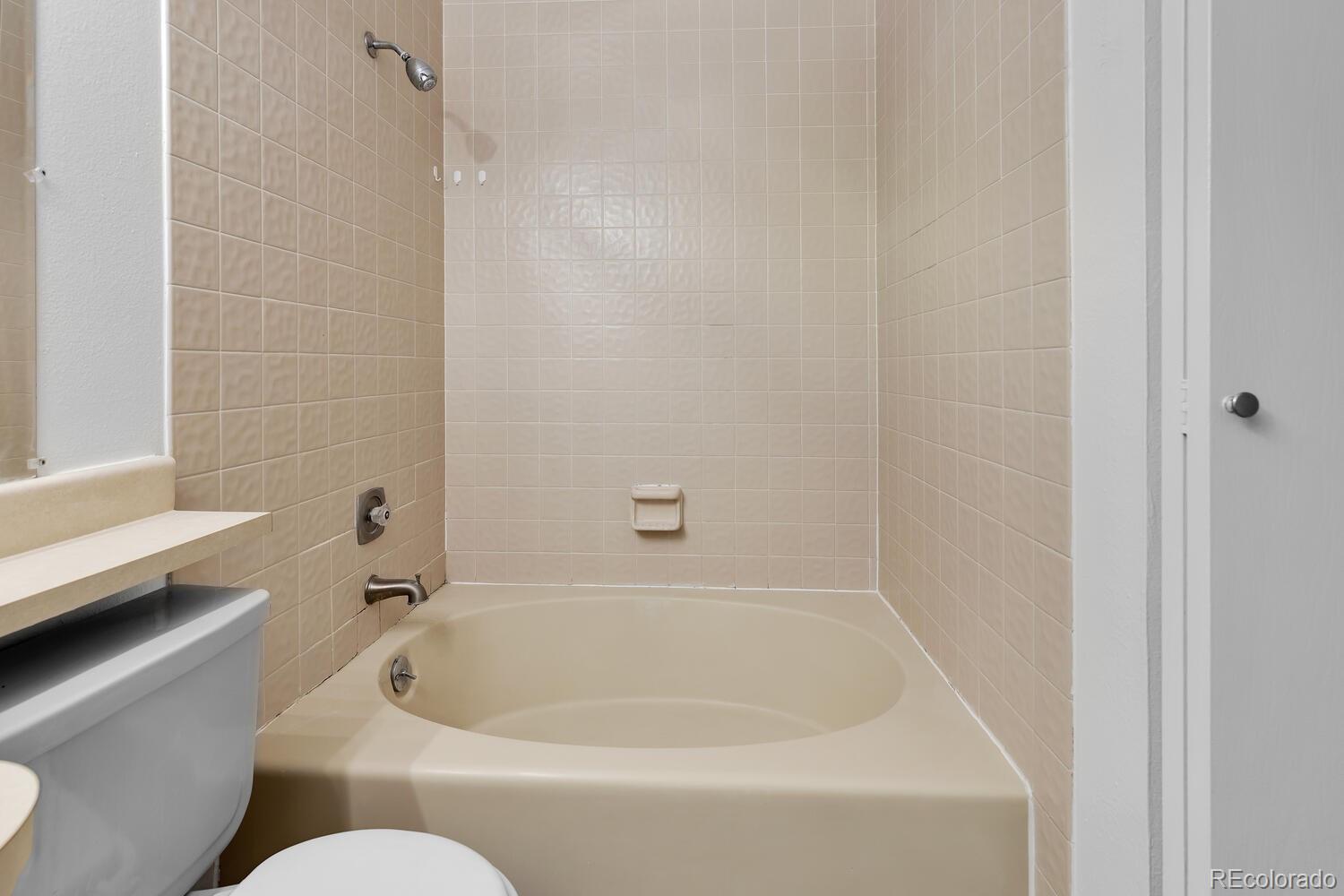 MLS Image #11 for 908 s walden way,aurora, Colorado