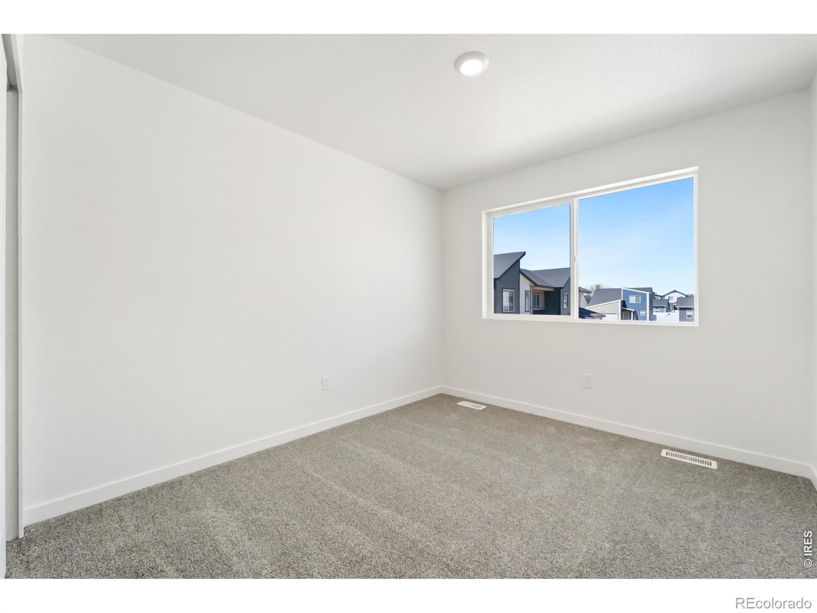MLS Image #14 for 3852  pinnacles court,evans, Colorado