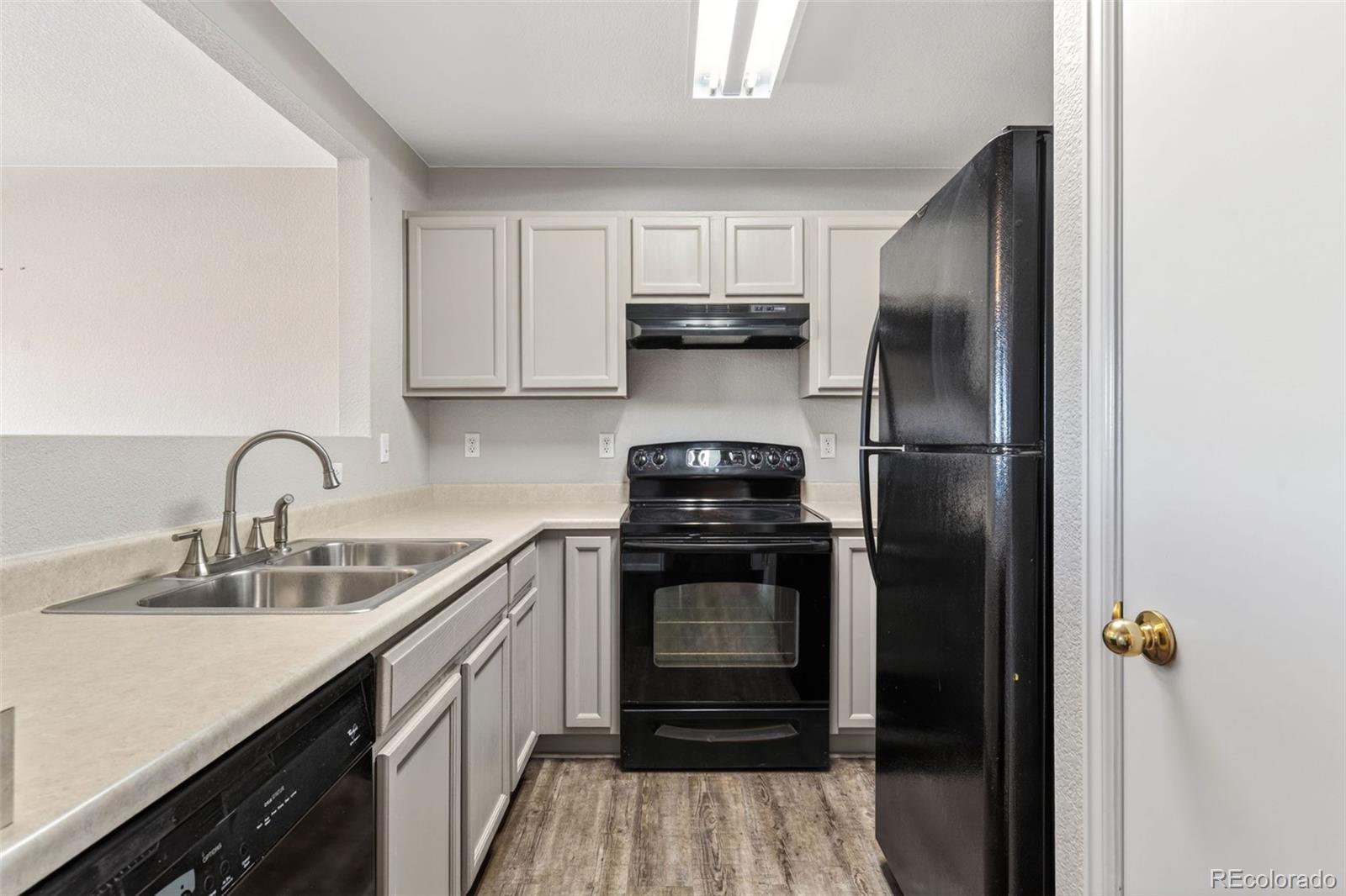 MLS Image #11 for 3825 e 94th avenue,thornton, Colorado