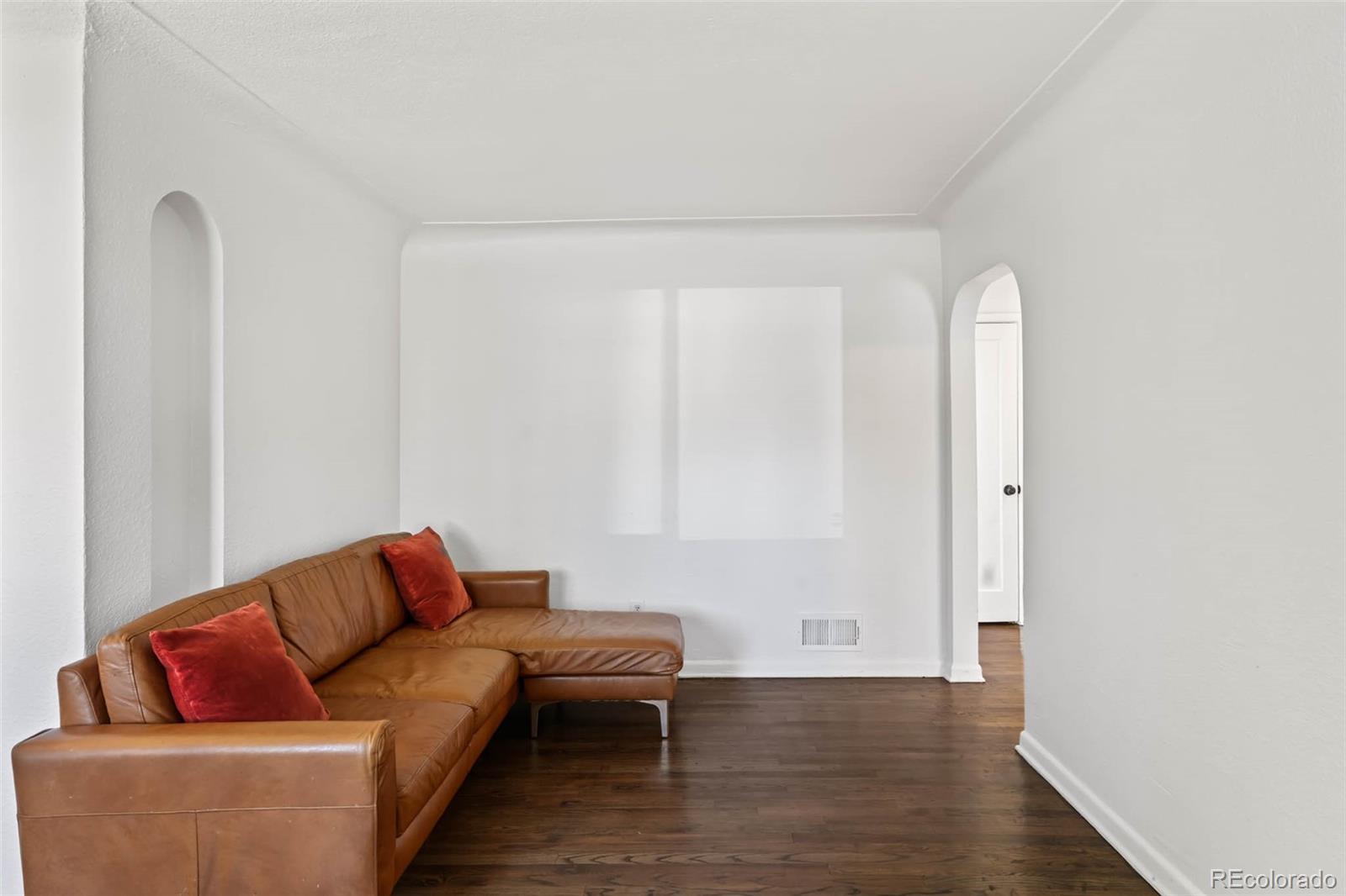MLS Image #2 for 1213  jamaica street,aurora, Colorado