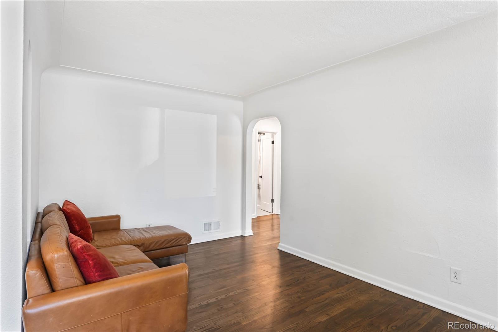 MLS Image #3 for 1213  jamaica street,aurora, Colorado