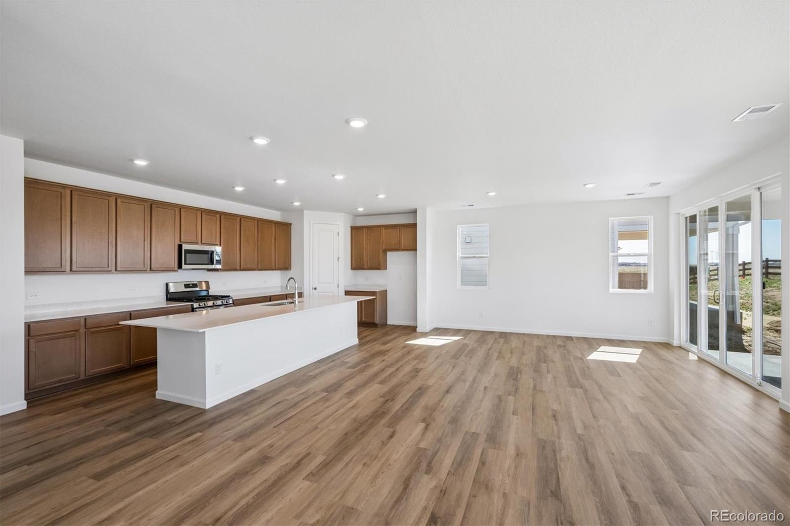 MLS Image #3 for 45944  wood thrush avenue,bennett, Colorado