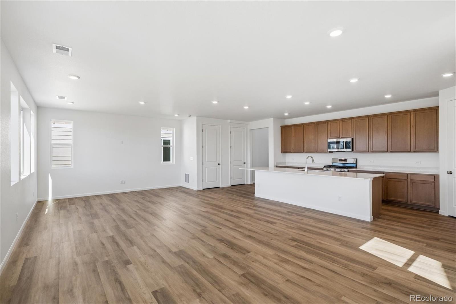MLS Image #6 for 45944  wood thrush avenue,bennett, Colorado