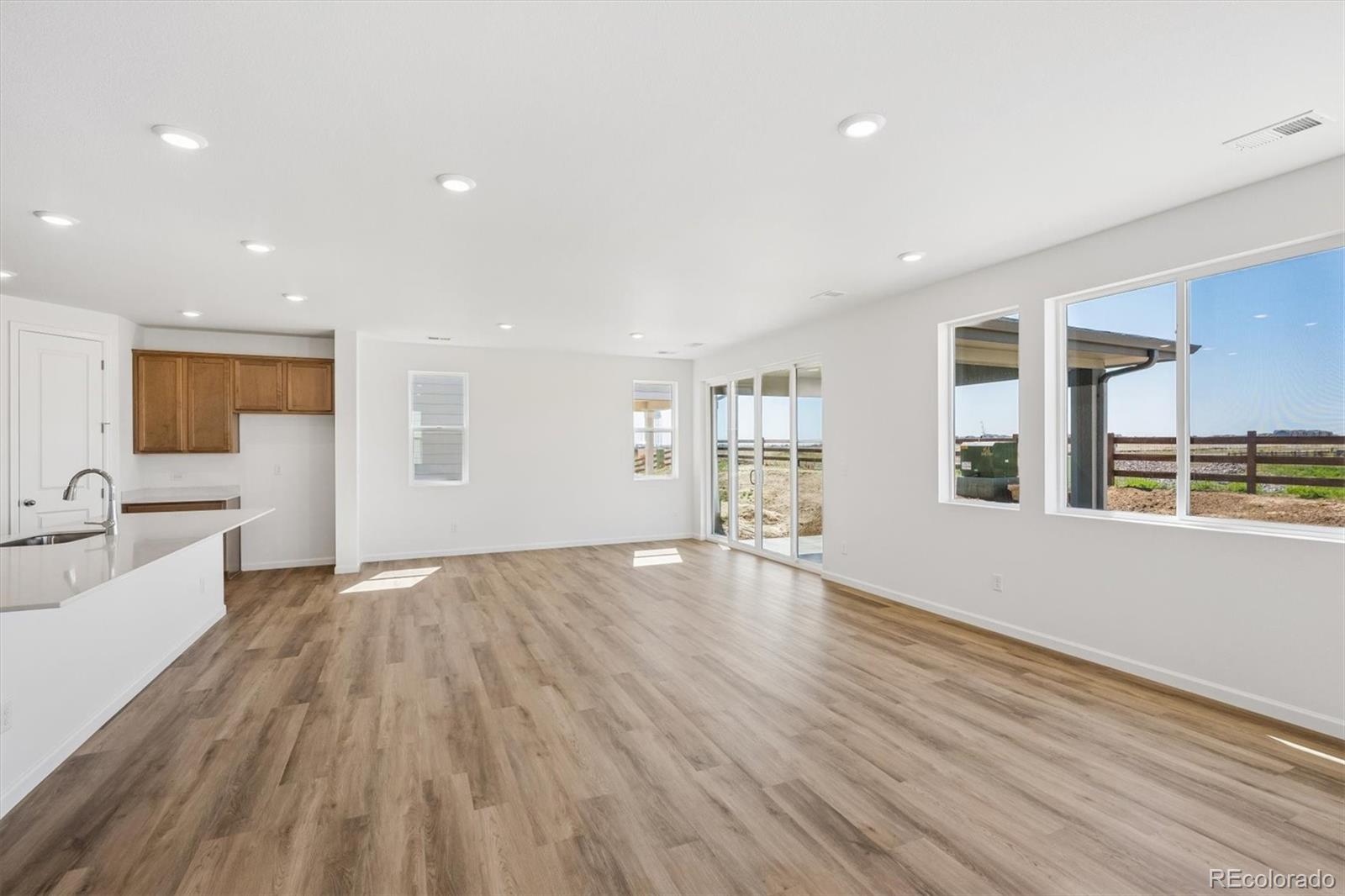 MLS Image #7 for 45944  wood thrush avenue,bennett, Colorado