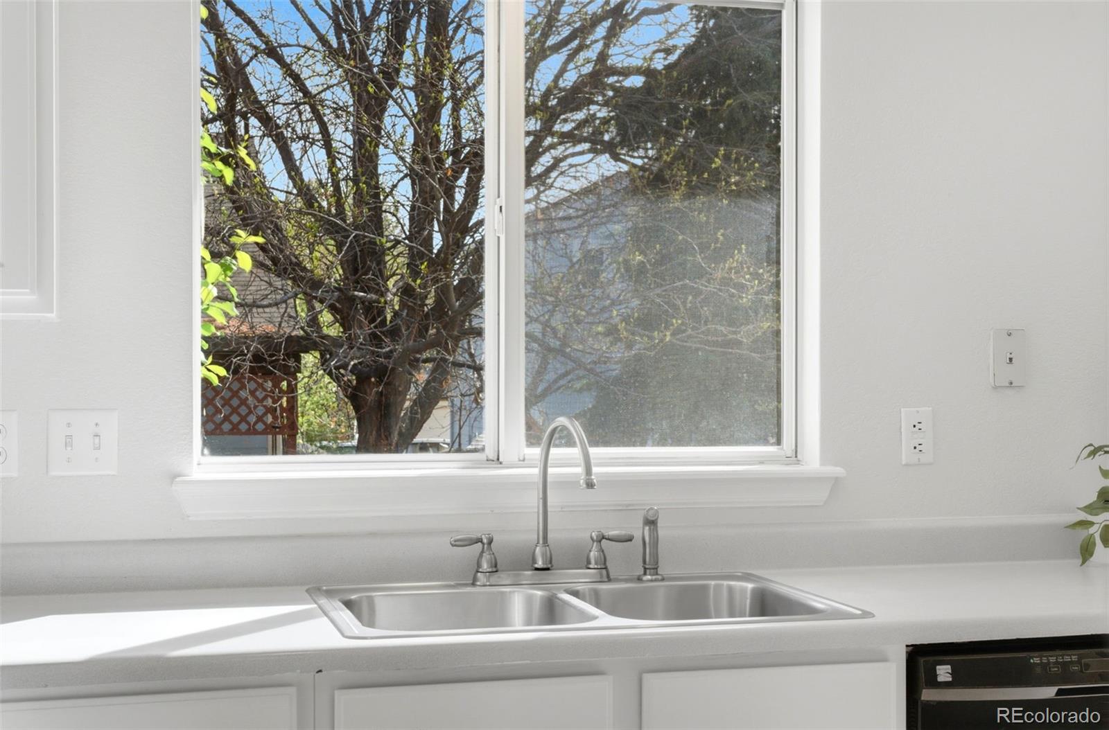 MLS Image #21 for 2164 s waco street,aurora, Colorado