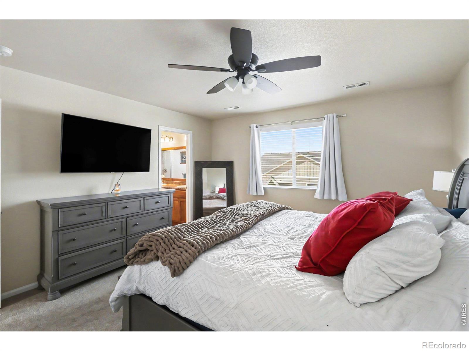 MLS Image #10 for 670  moonglow drive,windsor, Colorado