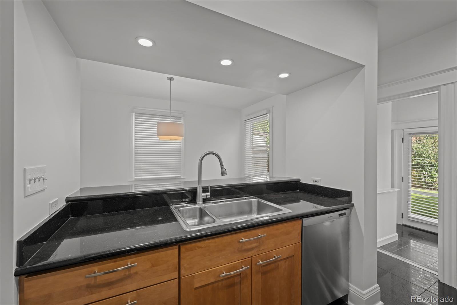 MLS Image #18 for 316 s humboldt street,denver, Colorado