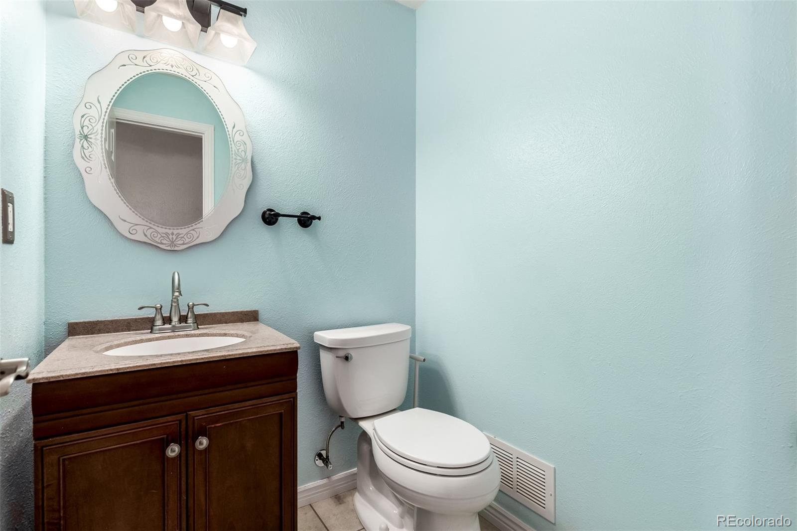 MLS Image #15 for 10986 w montana place,denver, Colorado