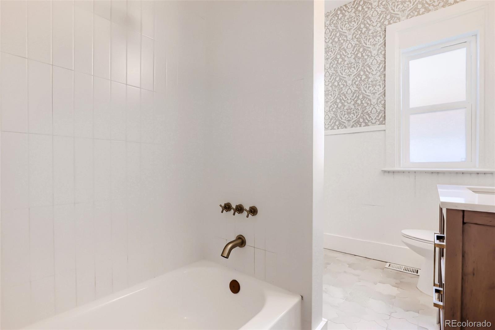 MLS Image #14 for 4766  williams street,denver, Colorado