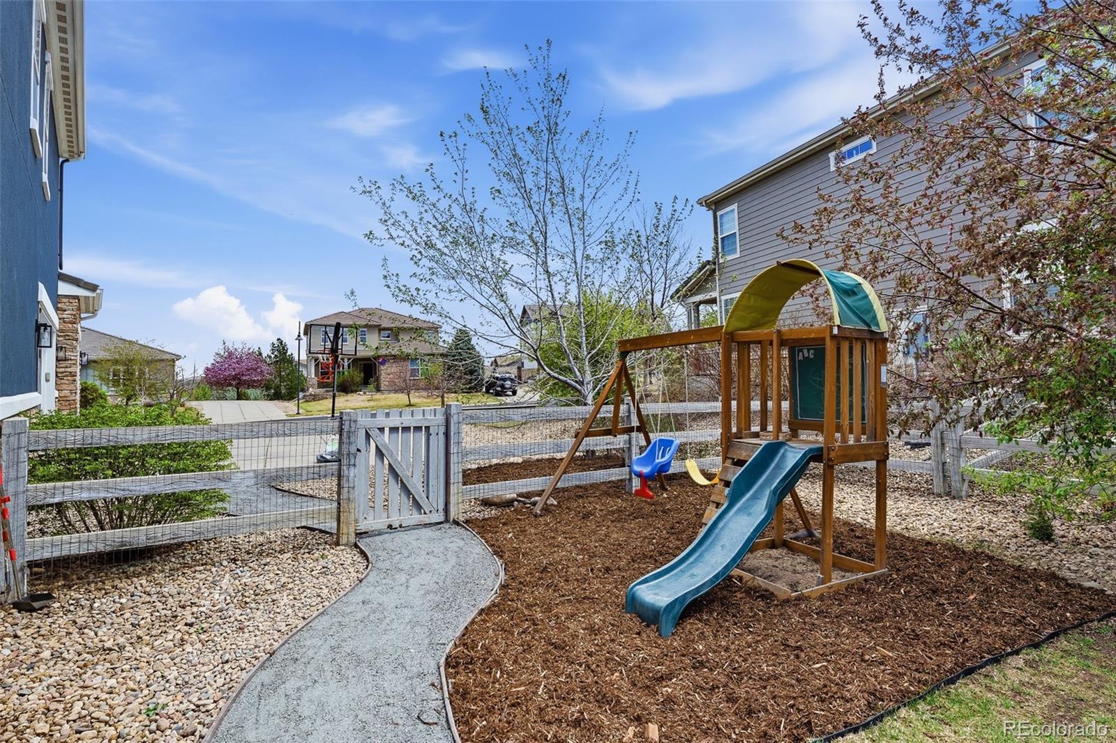 MLS Image #40 for 2662  gray wolf loop,broomfield, Colorado