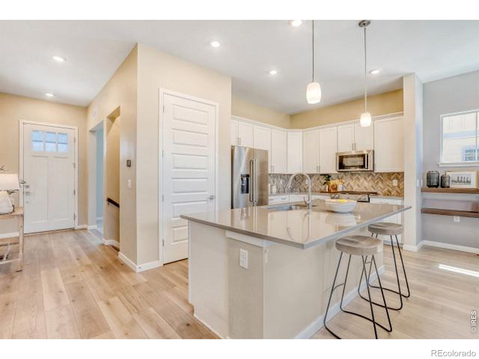 MLS Image #5 for 874  quarry circle,erie, Colorado