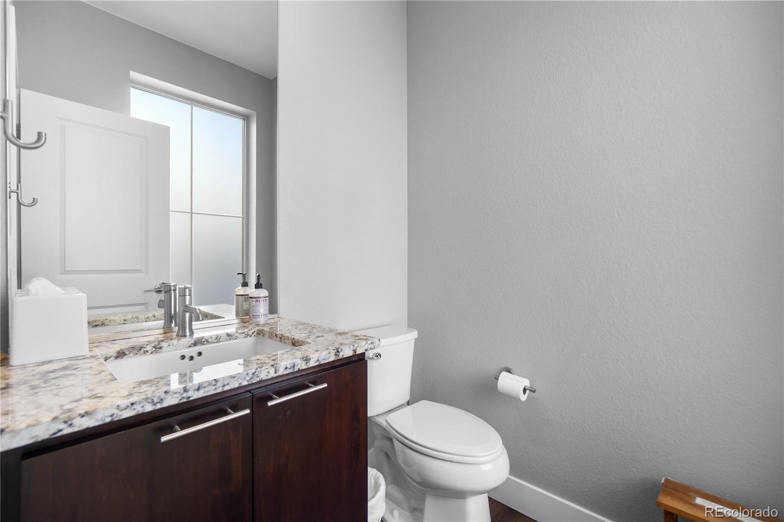 MLS Image #11 for 2592 s norse court,lakewood, Colorado
