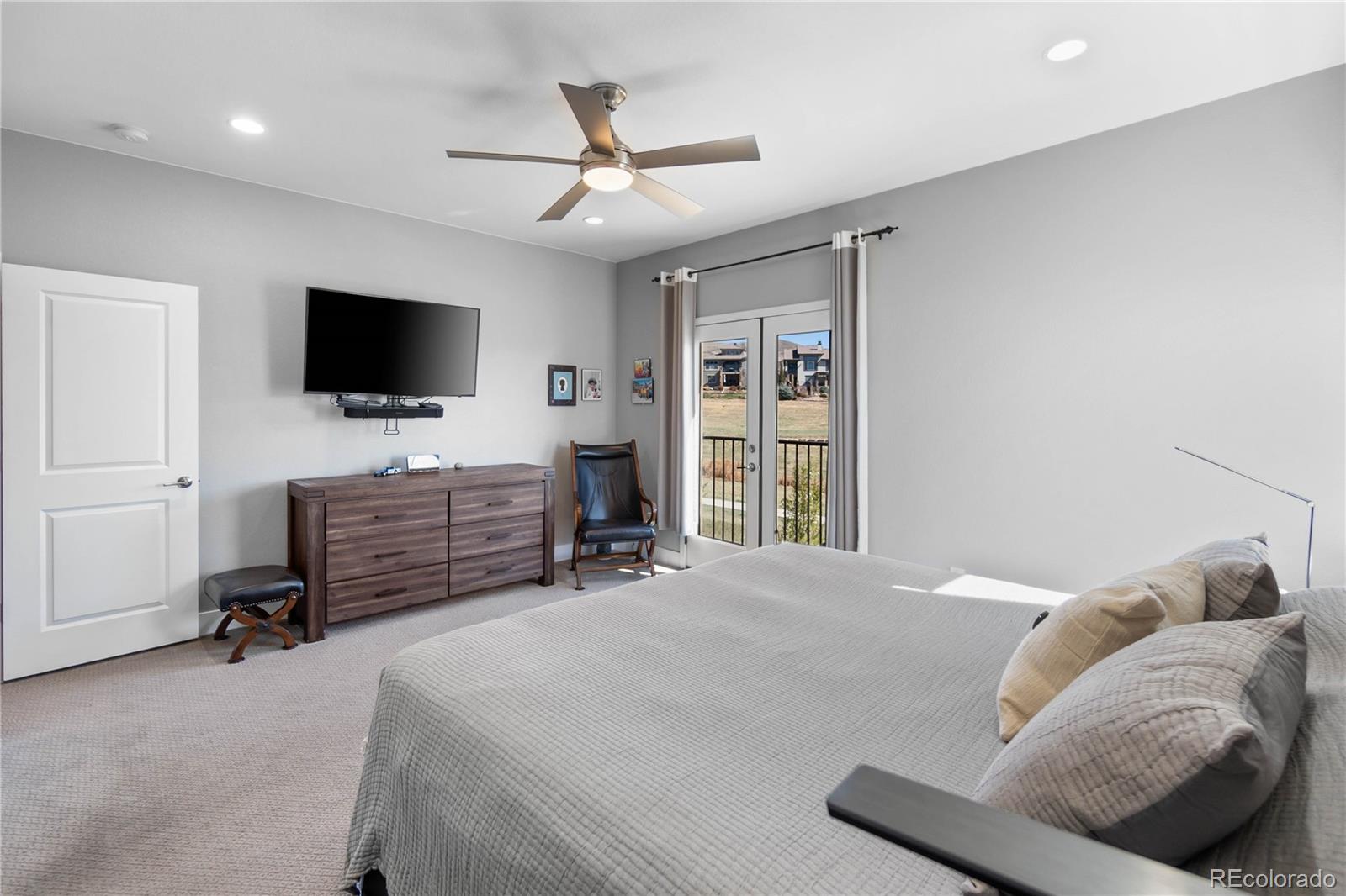 MLS Image #14 for 2592 s norse court,lakewood, Colorado