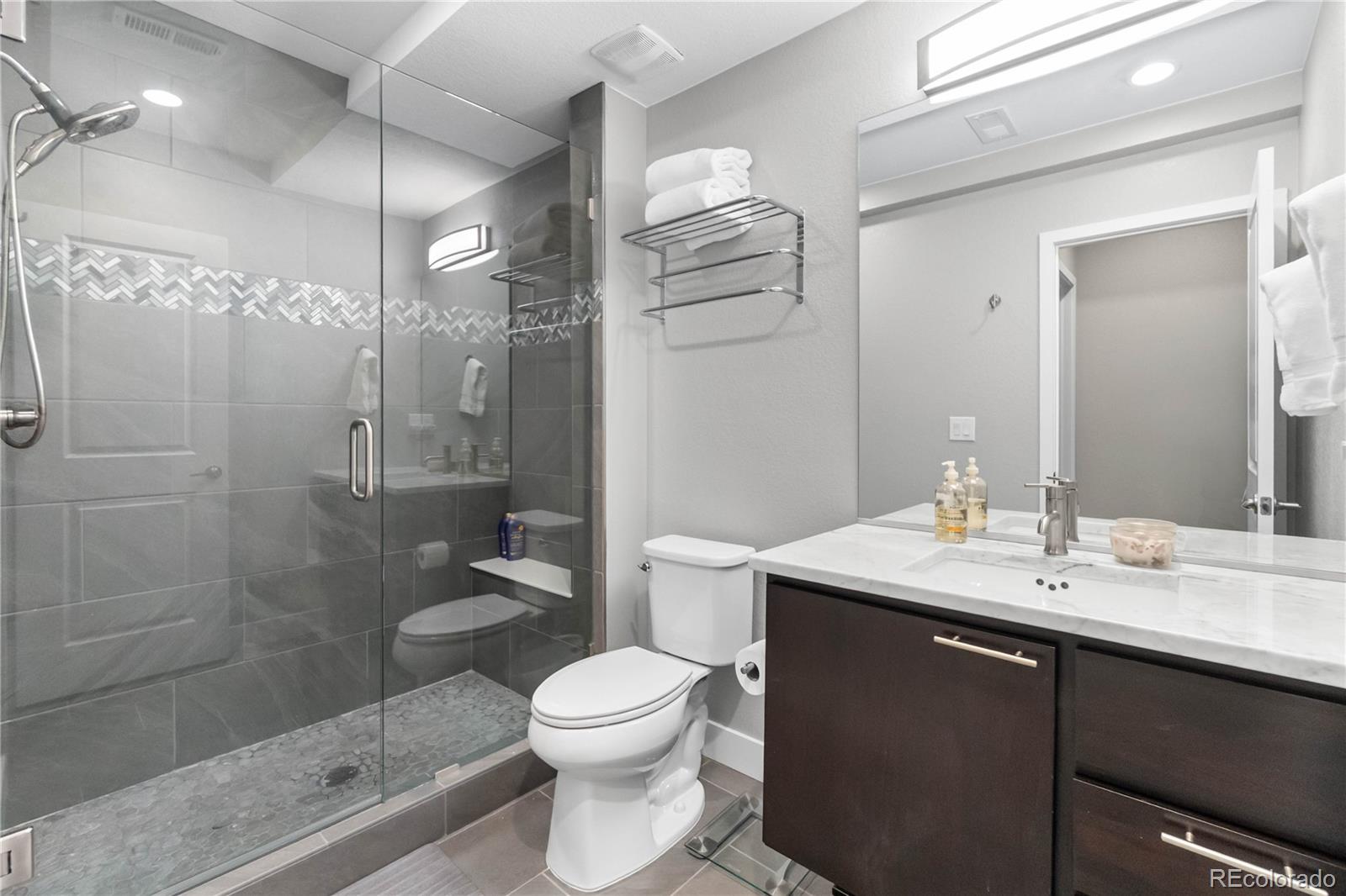 MLS Image #31 for 2592 s norse court,lakewood, Colorado