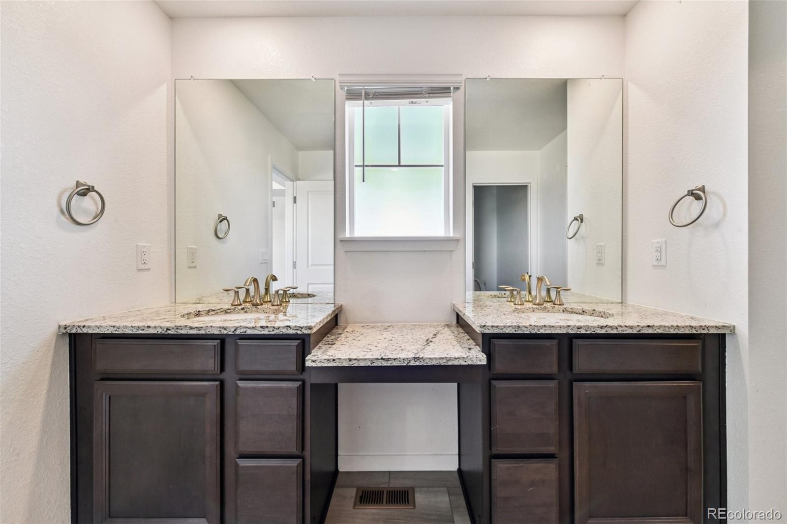 MLS Image #16 for 24321 e tennessee place,aurora, Colorado