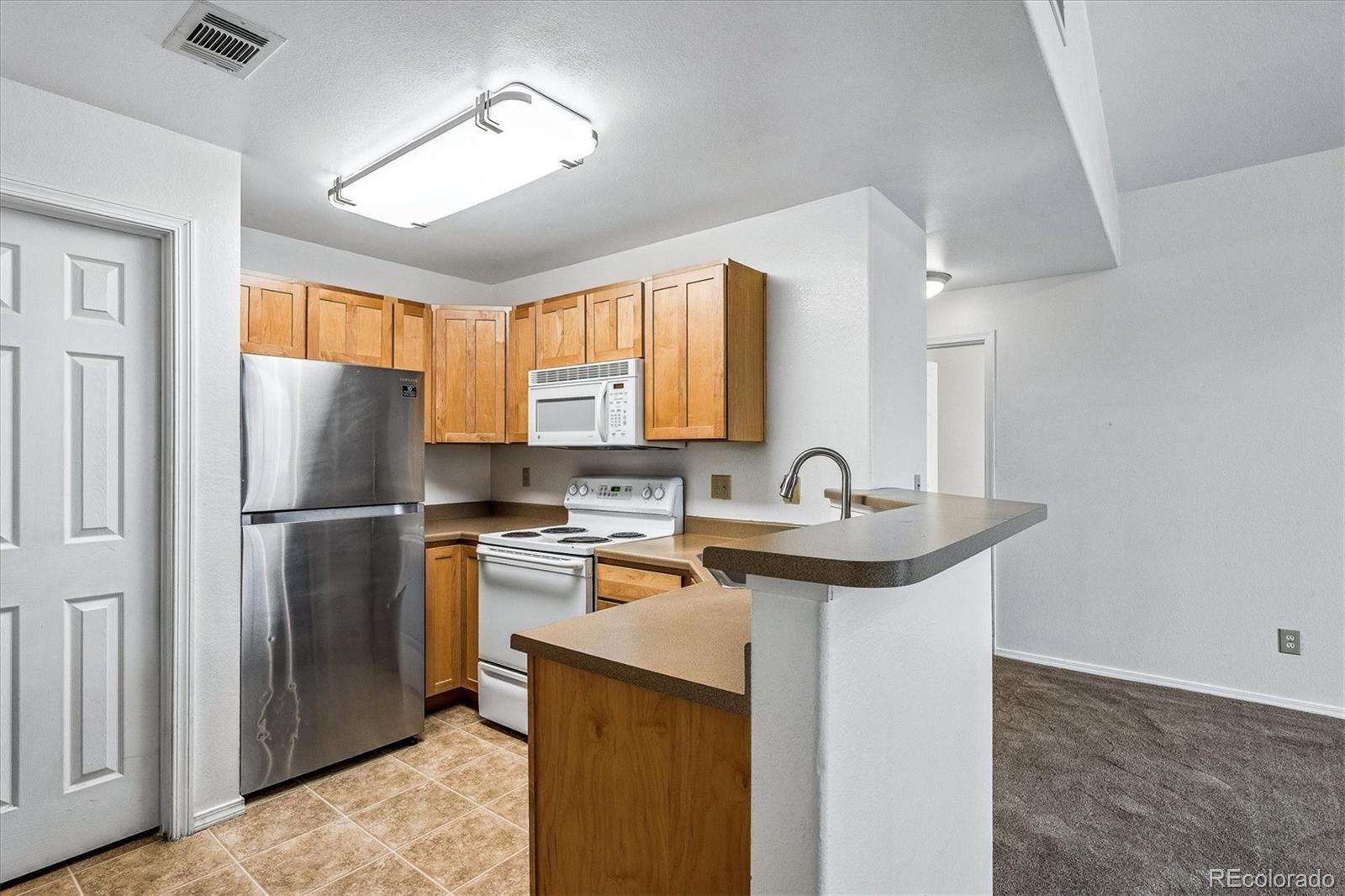 MLS Image #6 for 8691 e dry creek road,englewood, Colorado