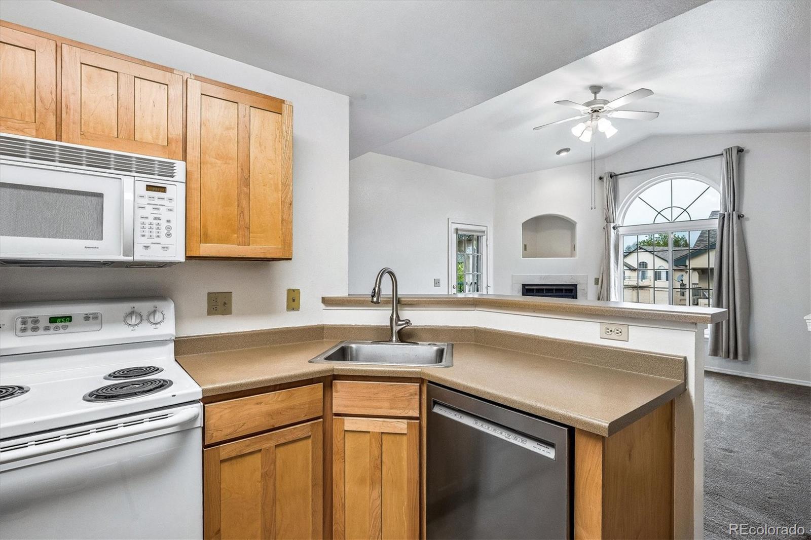 MLS Image #7 for 8691 e dry creek road,englewood, Colorado