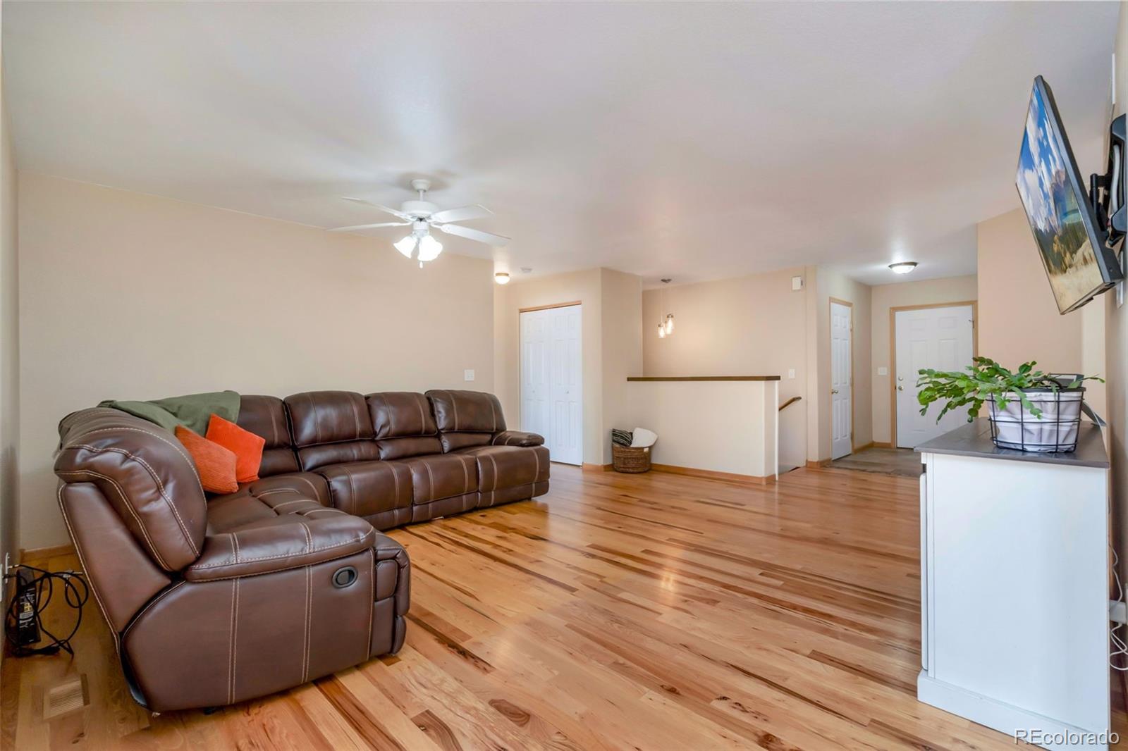 MLS Image #5 for 3779  mount meeker street,wellington, Colorado