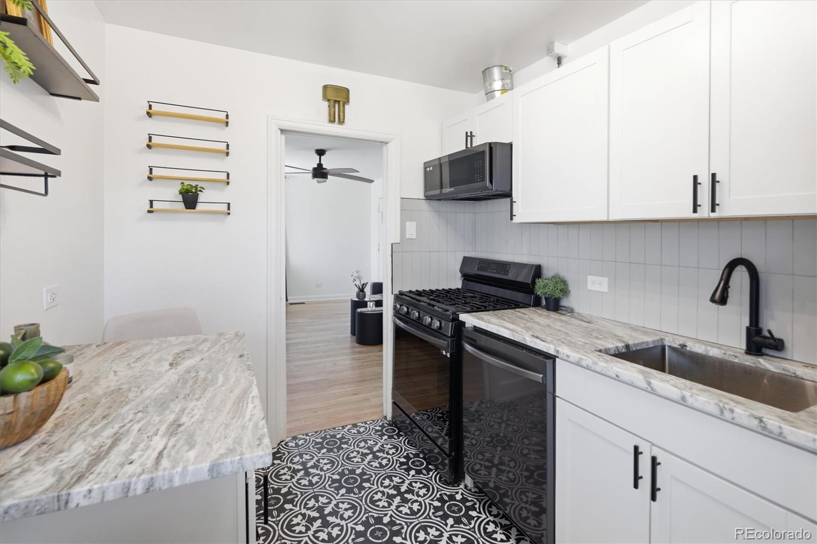 MLS Image #9 for 1317  geneva street,aurora, Colorado