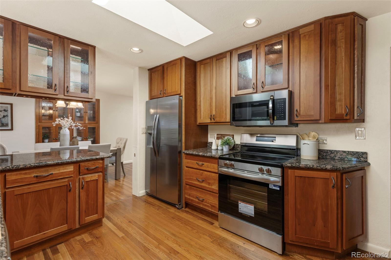 MLS Image #10 for 221  magnolia street,denver, Colorado