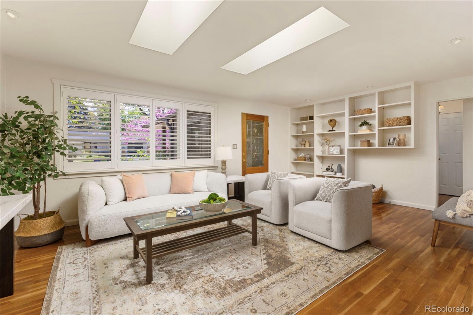 MLS Image #5 for 221  magnolia street,denver, Colorado