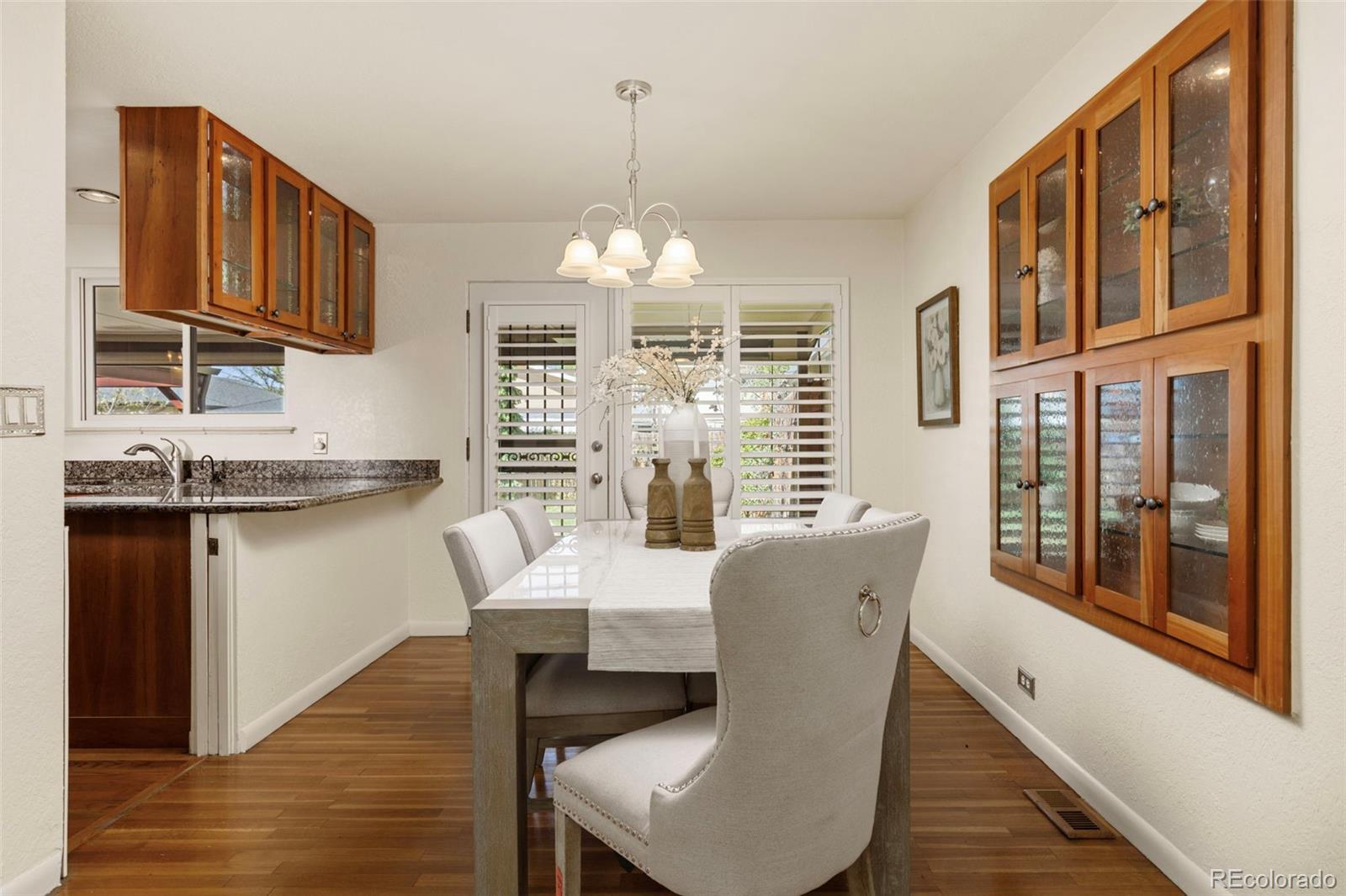 MLS Image #8 for 221  magnolia street,denver, Colorado