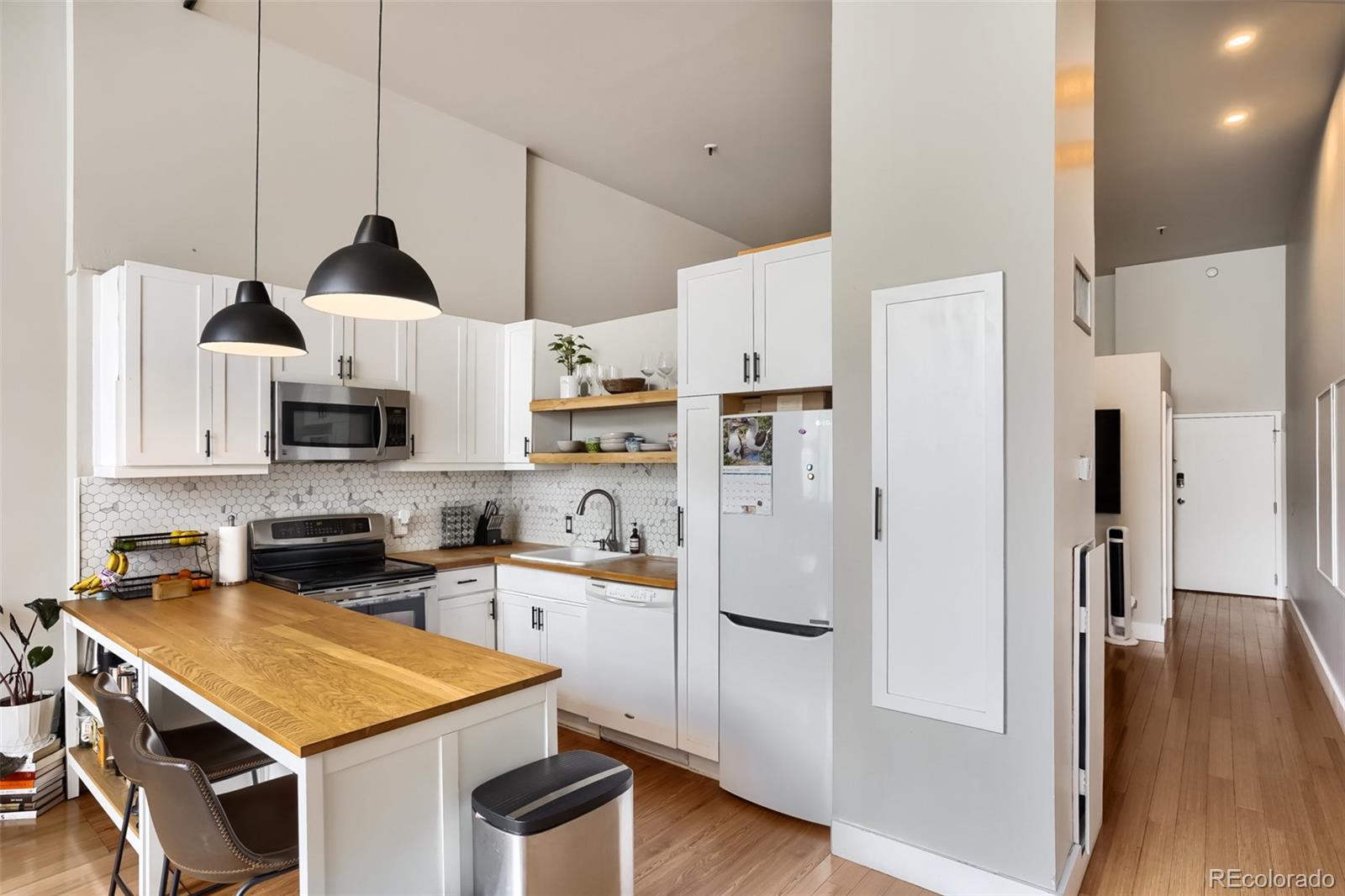 MLS Image #14 for 720  16th street,denver, Colorado
