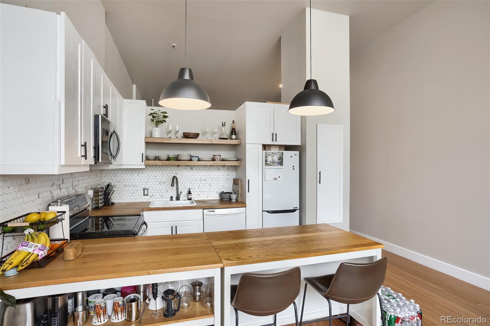 MLS Image #17 for 720  16th street,denver, Colorado