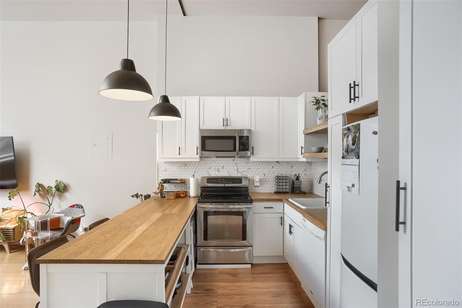 MLS Image #20 for 720  16th street,denver, Colorado