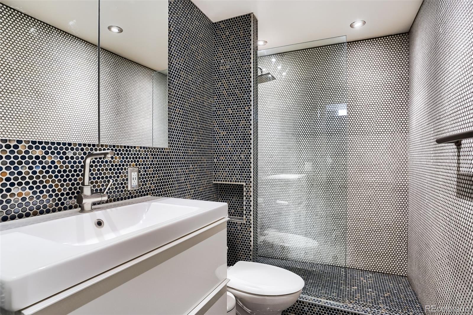 MLS Image #27 for 720  16th street,denver, Colorado