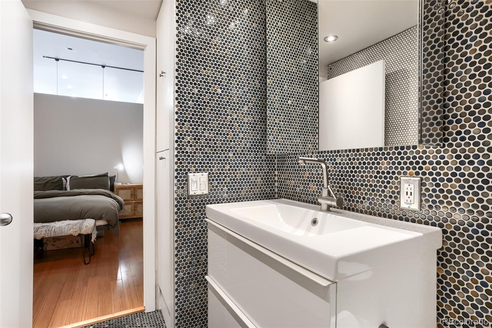 MLS Image #28 for 720  16th street,denver, Colorado