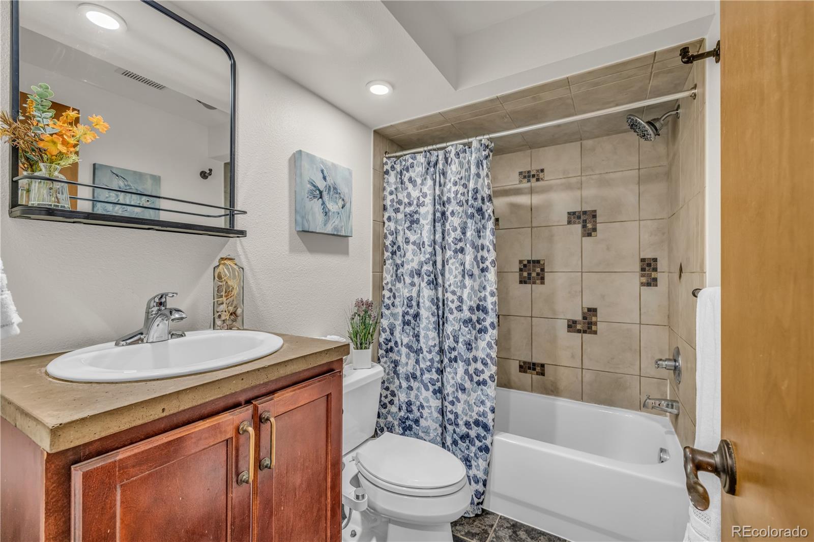 MLS Image #10 for 20 s logan street,denver, Colorado