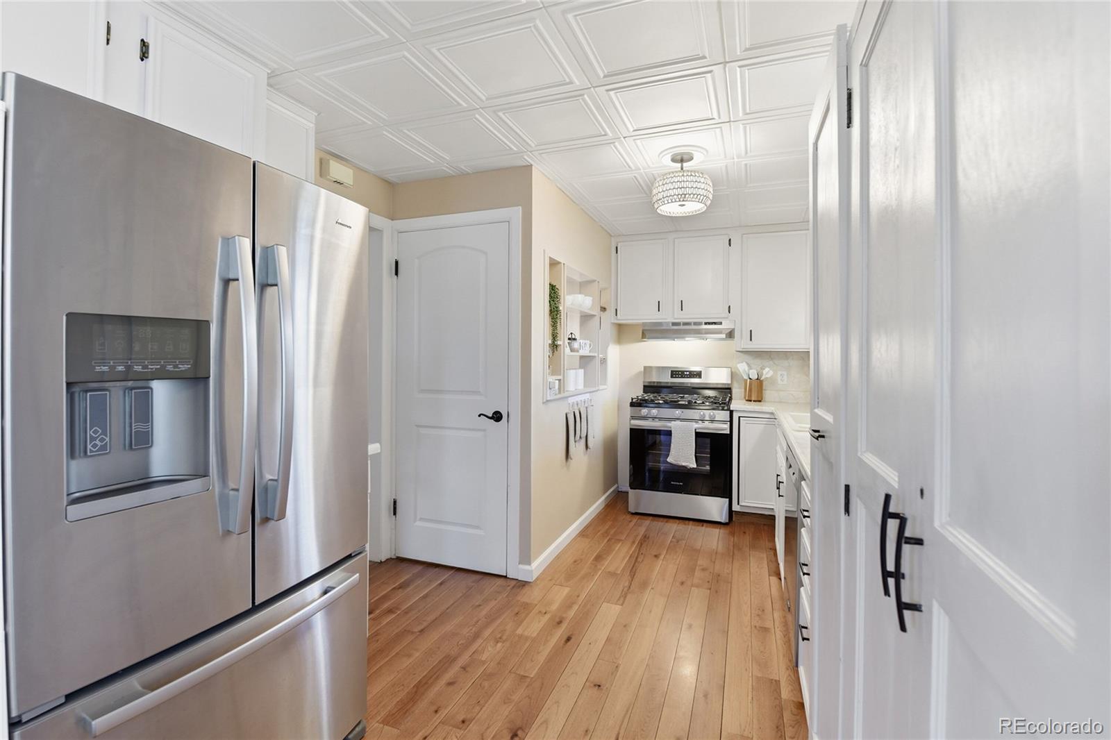 MLS Image #11 for 3730 s huron street,englewood, Colorado