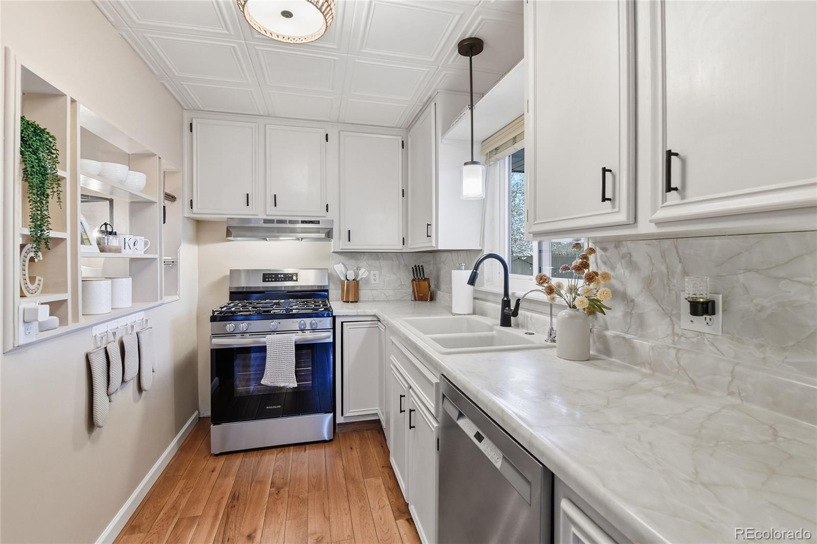 MLS Image #9 for 3730 s huron street,englewood, Colorado