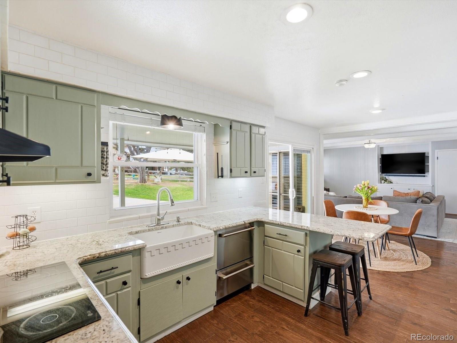 MLS Image #12 for 8566 e lehigh avenue,denver, Colorado