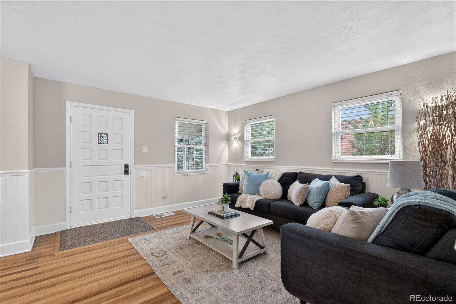 MLS Image #4 for 855 s decatur street,denver, Colorado
