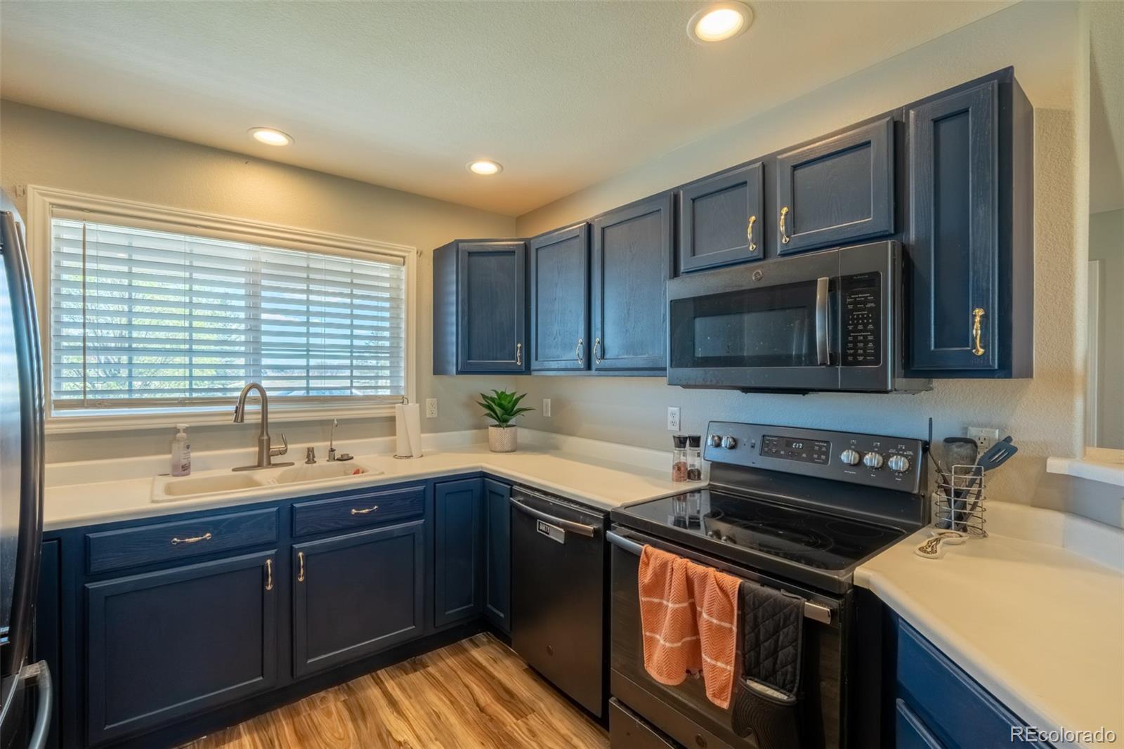 MLS Image #9 for 905  pawnee street,strasburg, Colorado