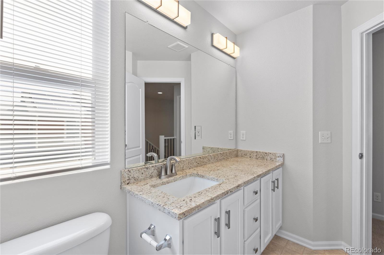 MLS Image #28 for 2050  spruce street,denver, Colorado