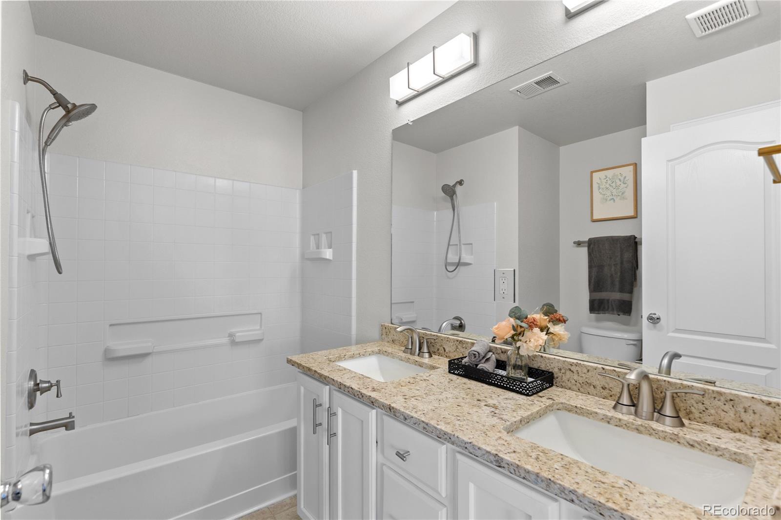 MLS Image #29 for 2050  spruce street,denver, Colorado