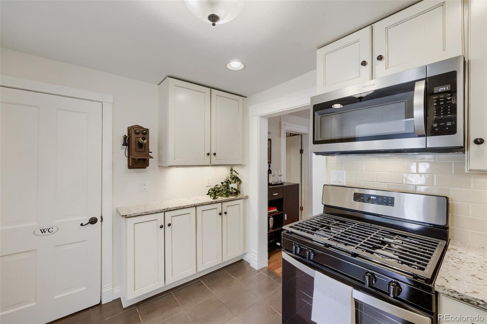 MLS Image #12 for 3333 w 37th avenue,denver, Colorado
