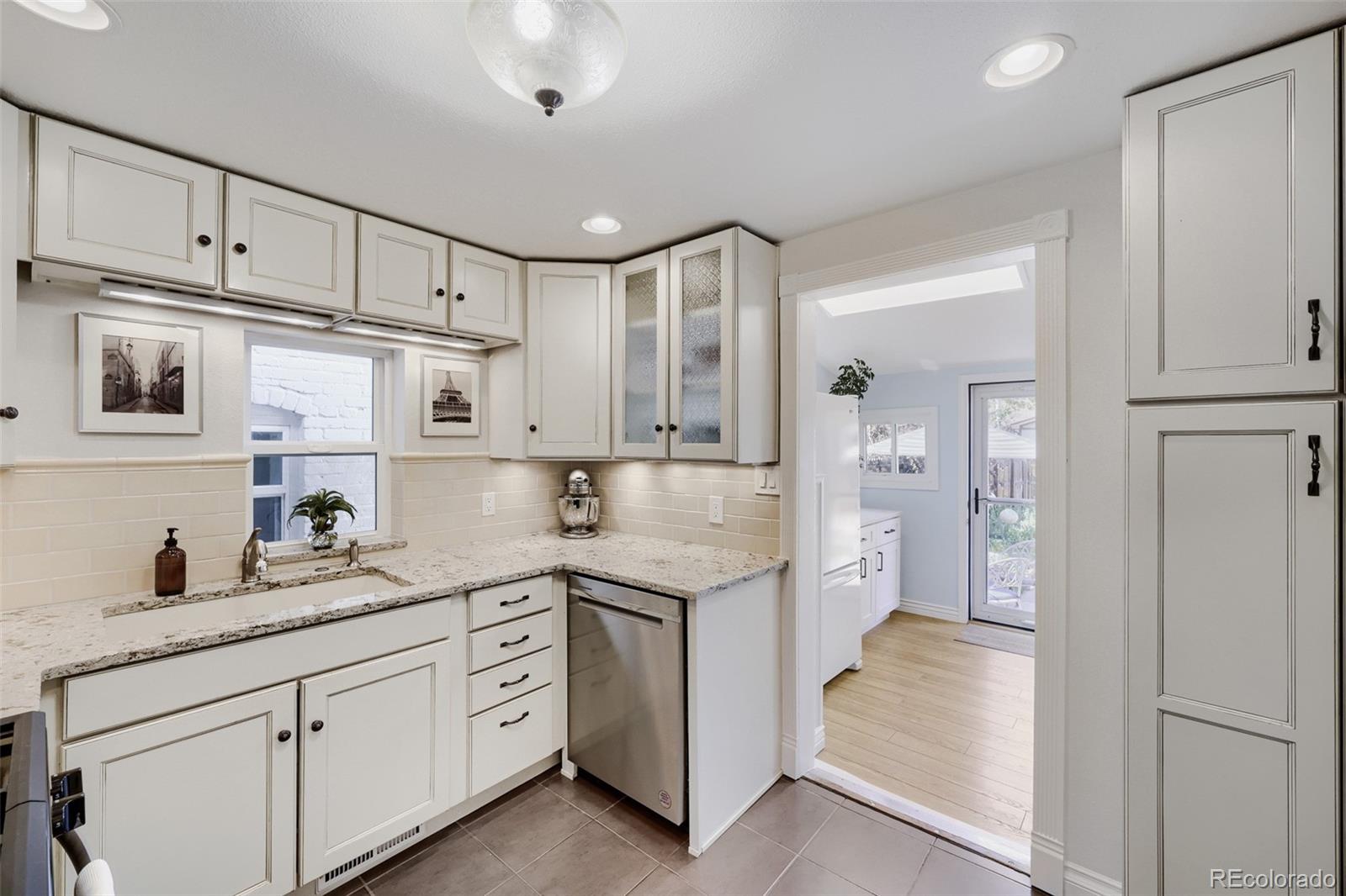 MLS Image #13 for 3333 w 37th avenue,denver, Colorado