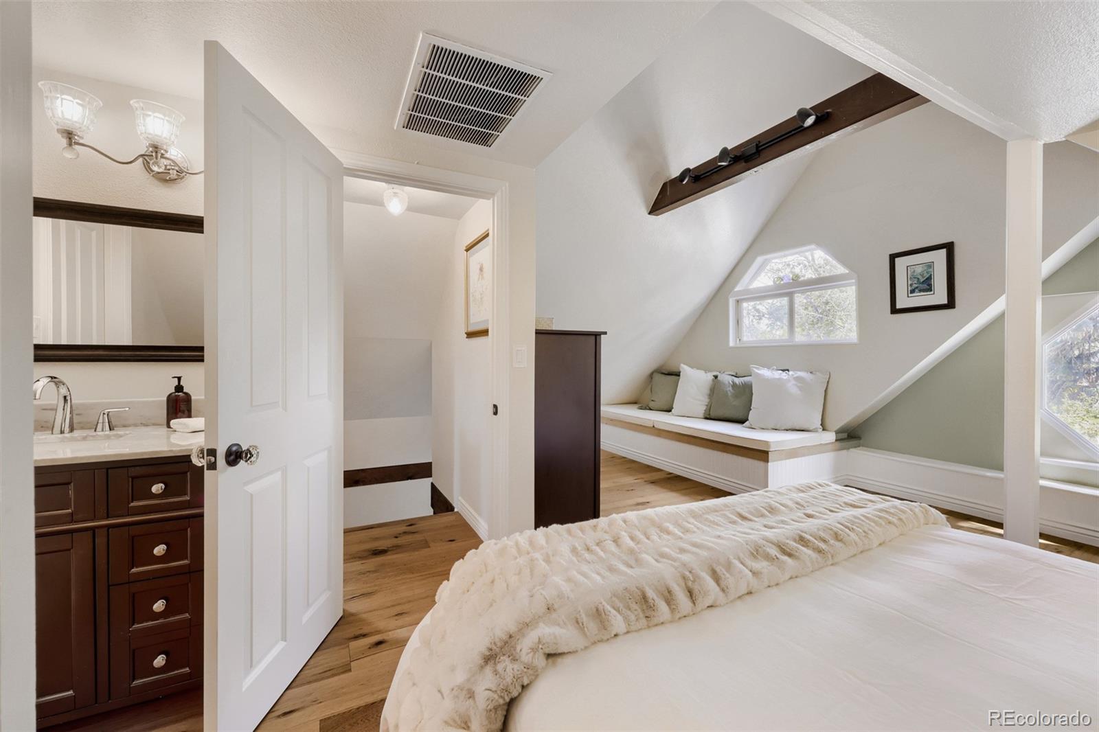 MLS Image #17 for 3333 w 37th avenue,denver, Colorado