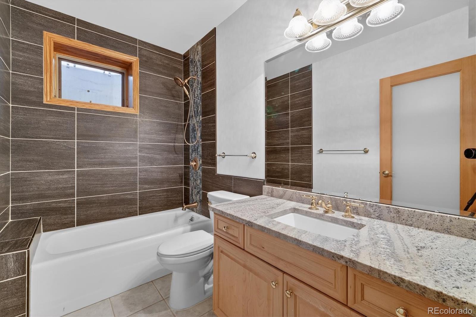 MLS Image #23 for 3960 s lincoln street,englewood, Colorado