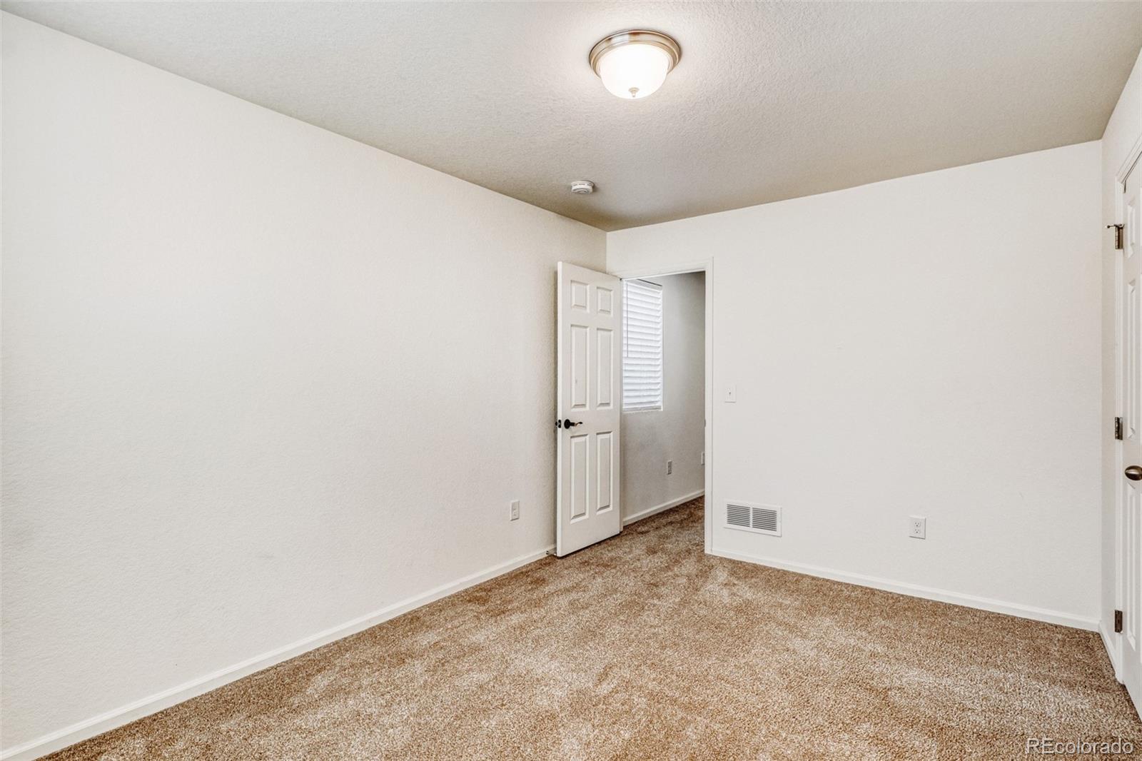 MLS Image #14 for 19001 e 55th avenue,denver, Colorado