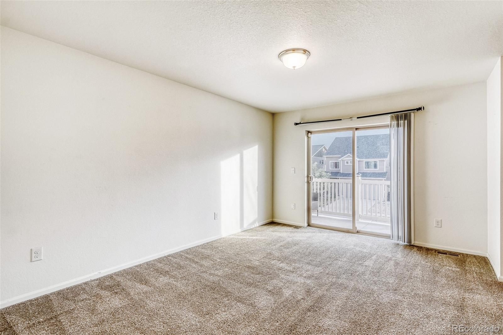 MLS Image #17 for 19001 e 55th avenue,denver, Colorado