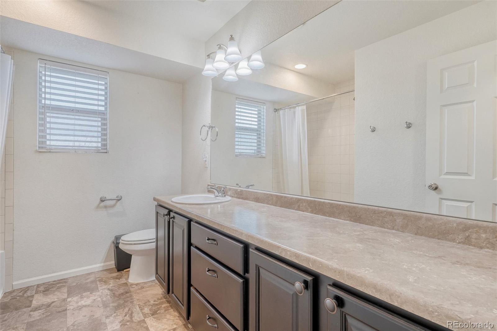 MLS Image #19 for 19001 e 55th avenue,denver, Colorado