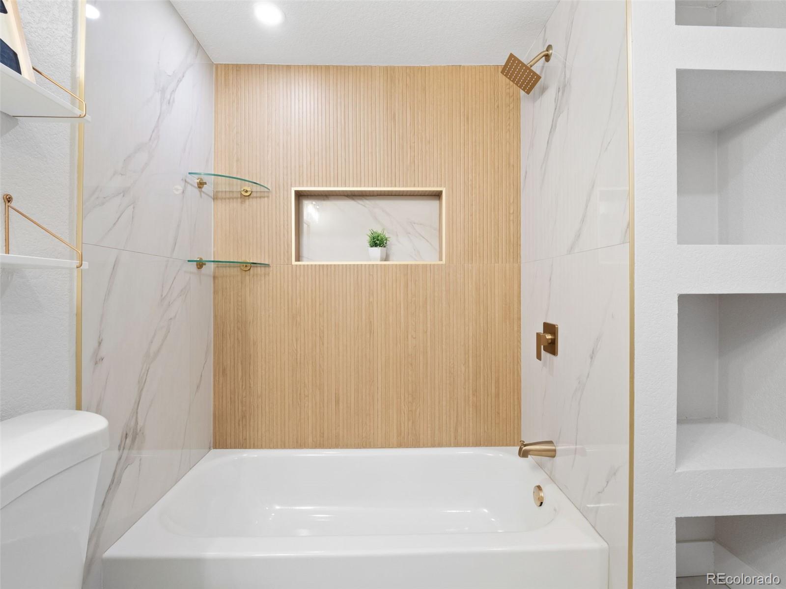 MLS Image #23 for 1551 s univeristy boulevard,denver, Colorado